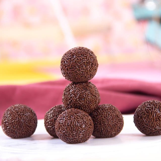 Milk Chocolate Lovers | Premium Handmade Brazilian Brigadeiros Gift ...